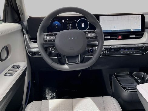 Certified 2025 Hyundai Ioniq 5 Limited AWD/4WD image 5