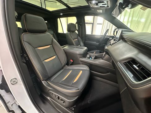 Certified 2023 GMC Yukon AT4 image 19