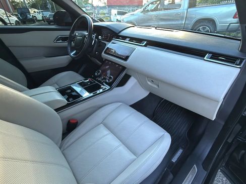 Used 2020 Land Rover Range Rover Velar R-Dynamic S AWD/4WD image 27