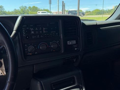 Used 1999 Chevrolet Silverado 1500 LS w/ Off-Road Chassis Pkg AWD/4WD image 7