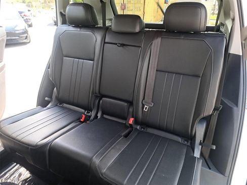 Used 2022 Volkswagen Tiguan SE image 16