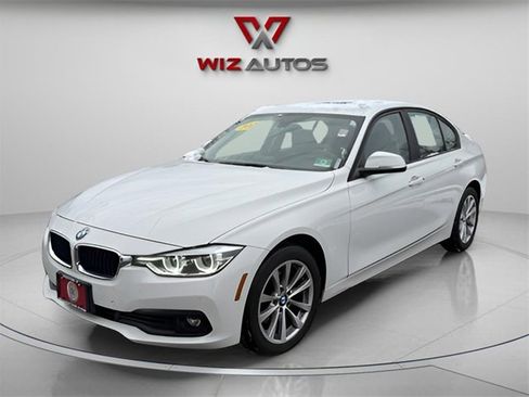 Used 2018 BMW 320i xDrive Sedan w/ Convenience Package image 1