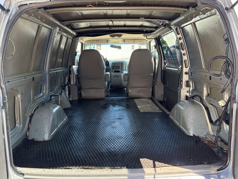 Used 1998 Chevrolet Astro AWD image 17
