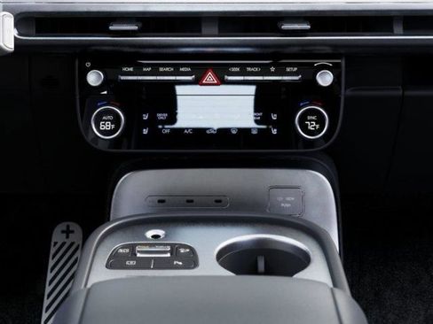 New 2026 Hyundai Ioniq 9 Calligraphy AWD/4WD image 16