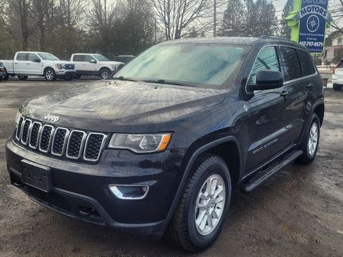 Used 2019 Jeep Grand Cherokee Laredo image 4