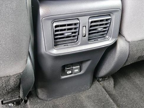 Used 2024 Toyota RAV4 XLE FWD image 22