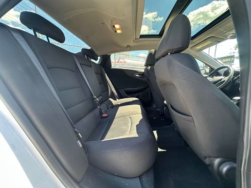 Used 2021 Chevrolet Malibu LT FWD image 34