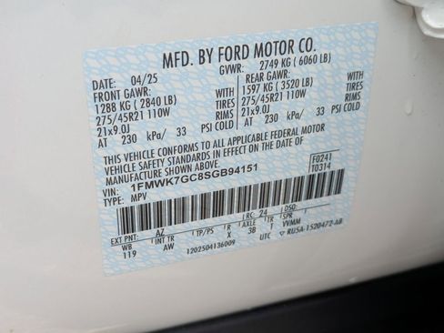 Used 2025 Ford Explorer ST RWD image 30