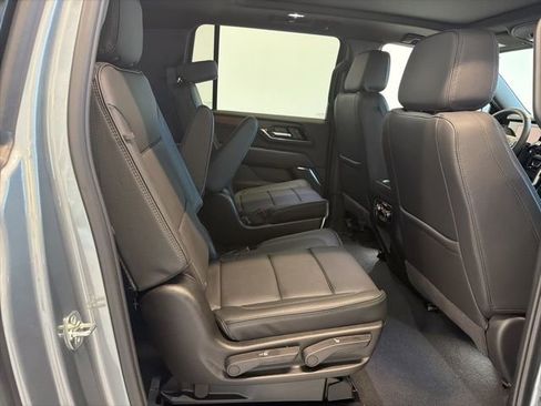 Used 2026 GMC Yukon XL Denali w/ Sun & Power Step Package AWD/4WD image 47