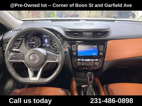 Used 2017 Nissan Rogue SL AWD/4WD image 17