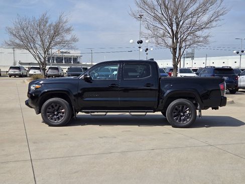 Used 2022 Toyota Tacoma Limited w/ Nightshade Package image 12