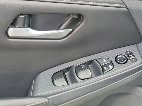 Used 2023 Nissan Sentra SV FWD image 17