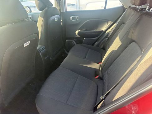 Used 2025 Hyundai Venue SE FWD image 8