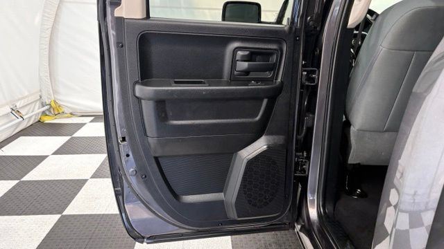 Used 2017 RAM 1500 ST w/ SXT Appearance Group AWD/4WD image 17