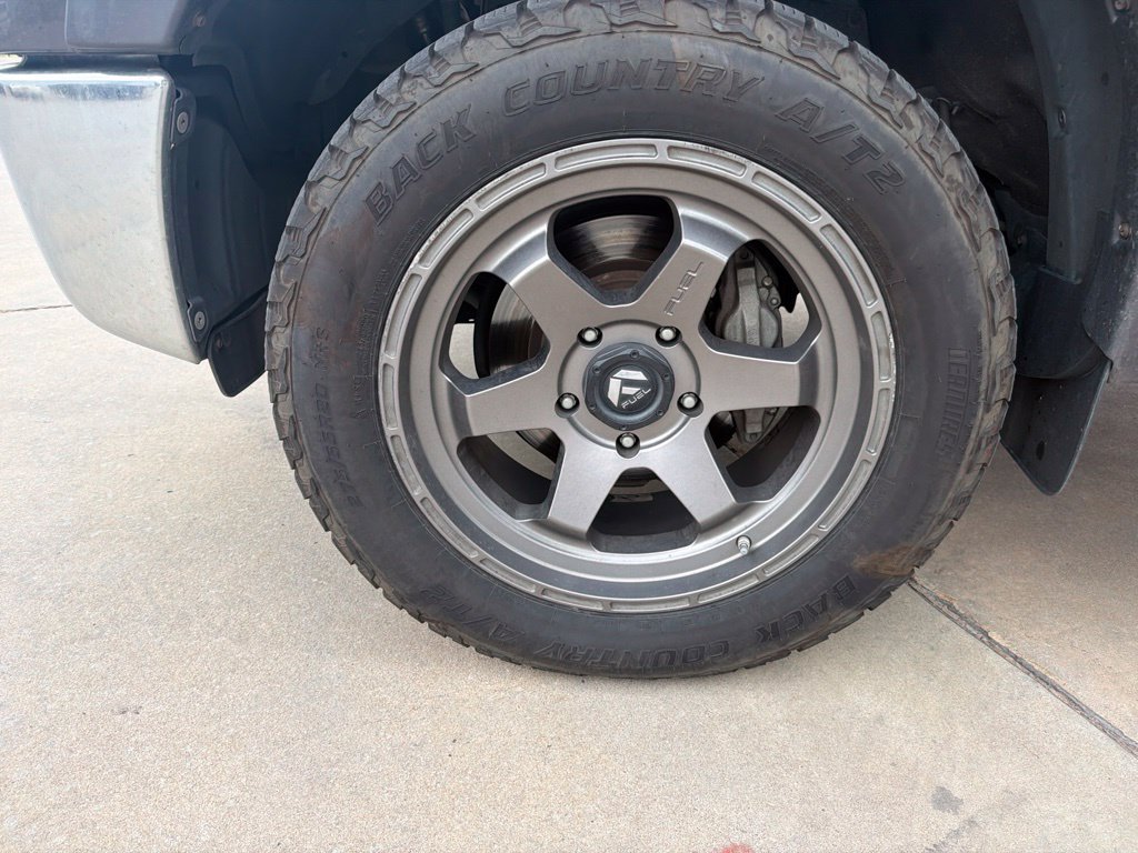 Used 2012 Toyota Tundra 4x4 CrewMax w/ Tow Pkg image 9