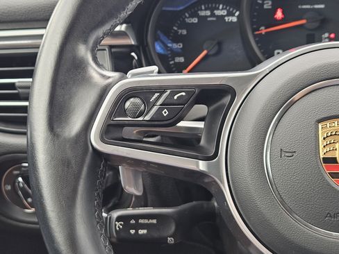 Certified 2021 Porsche Macan AWD/4WD image 26