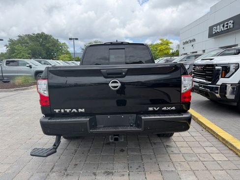 Used 2024 Nissan Titan SV w/ SV Convenience Package AWD/4WD image 6