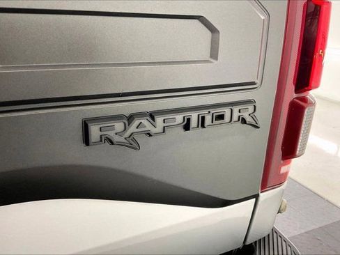 Used 2017 Ford F150 Raptor w/ Equipment Group 802A Luxury AWD/4WD image 7