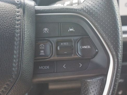 Certified 2025 Toyota 4Runner TRD Off-Road Premium AWD/4WD image 11