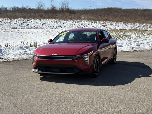 Used 2025 Kia K4 EX image 1