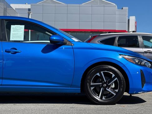 Used 2025 Nissan Sentra SV FWD image 33