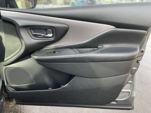 Used 2019 Nissan Murano S image 11