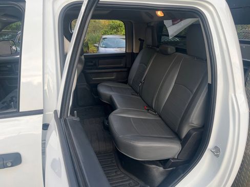 Used 2016 RAM 3500 Tradesman w/ Chrome Appearance Group image 13