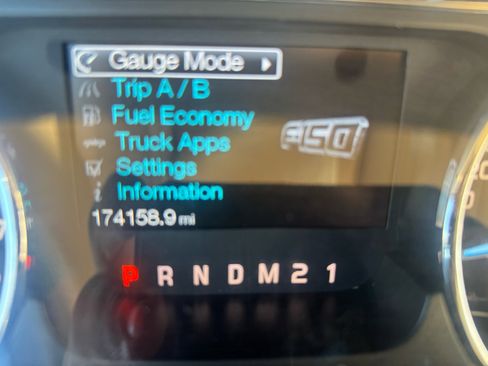 Used 2011 Ford F150 Lariat w/ Lariat Chrome Pkg image 19