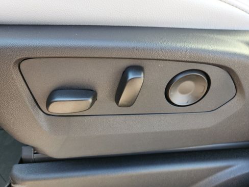 New 2026 Chevrolet Suburban Premier image 11