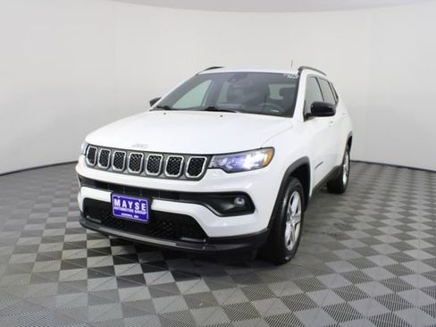Used 2023 Jeep Compass Latitude w/ Convenience Group image 21