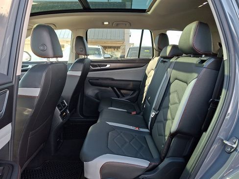 Certified 2025 Volkswagen Atlas Peak Edition SE image 10