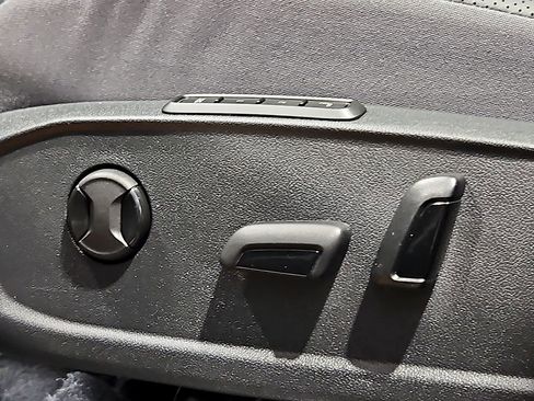 Certified 2025 Volkswagen ID.4 Pro S AWD/4WD image 16