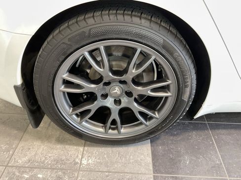 Used 2022 Tesla Model S Plaid image 7