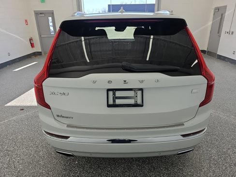 Used 2021 Volvo XC90 T8 Inscription w/ Advanced Package image 4
