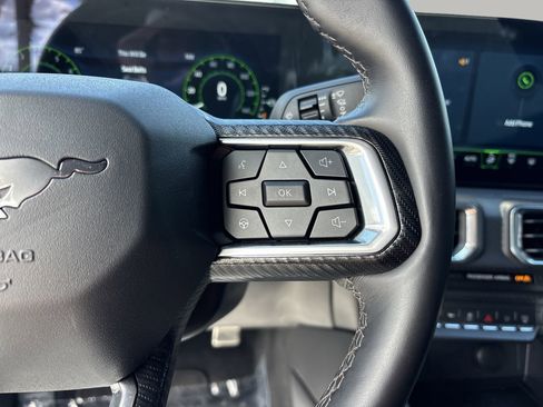 Used 2025 Ford Mustang Premium image 27