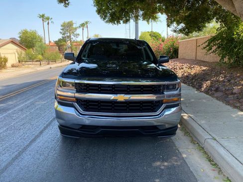 Used 2018 Chevrolet Silverado 1500 LT AWD/4WD image 3