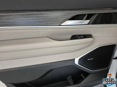 Used 2023 Jeep Wagoneer L Series II image 23