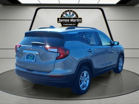 Certified 2023 GMC Terrain SLE w/ Driver Convenience Package FWD image 4