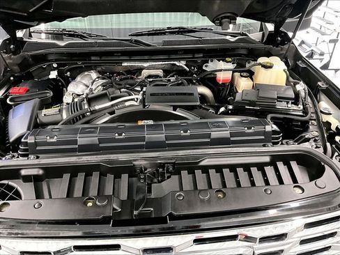 Used 2024 GMC Sierra 3500 Denali AWD/4WD image 29
