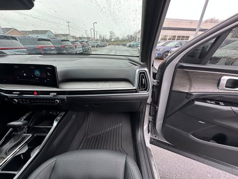 Used 2025 Kia Sorento SX Prestige image 27