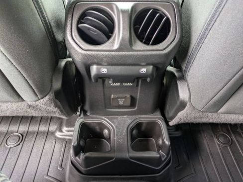 Used 2023 Jeep Wrangler Unlimited Sport AWD/4WD image 30