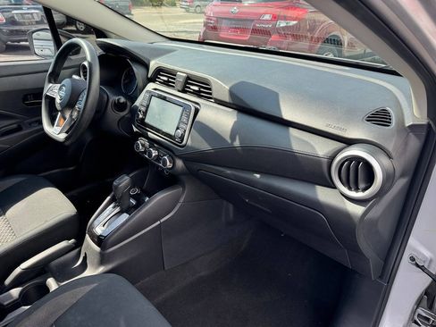 Used 2020 Nissan Versa S FWD image 17