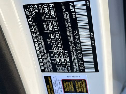 New 2026 Mercedes-Benz GLS 450 4MATIC image 28