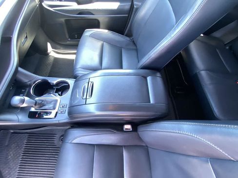 Certified 2018 Toyota Highlander XLE AWD/4WD image 20