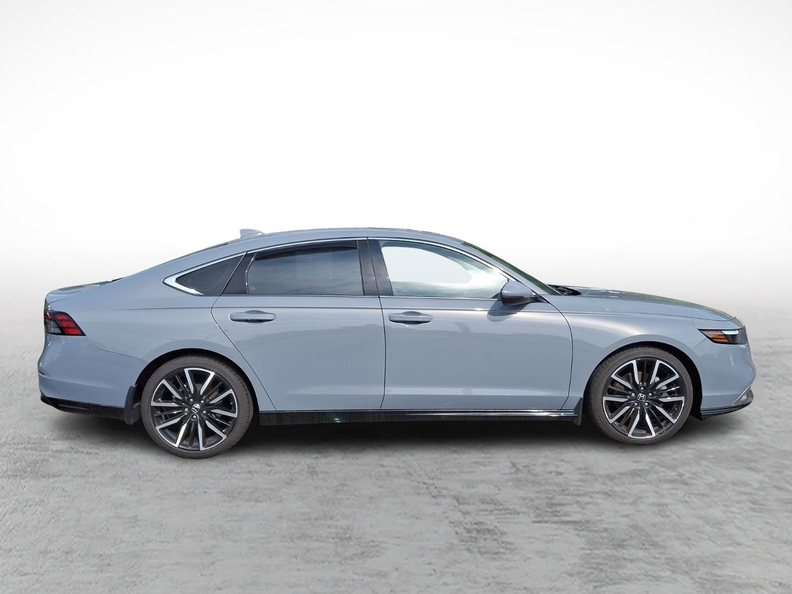 Used 2023 Honda Accord Touring image 7