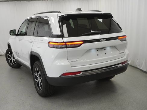 Certified 2024 Jeep Grand Cherokee Limited image 14