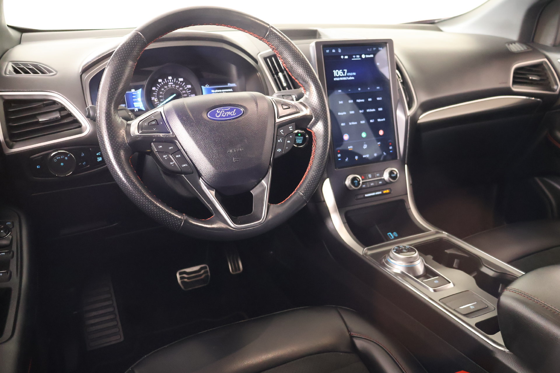 Used 2024 Ford Edge ST-Line AWD/4WD image 2