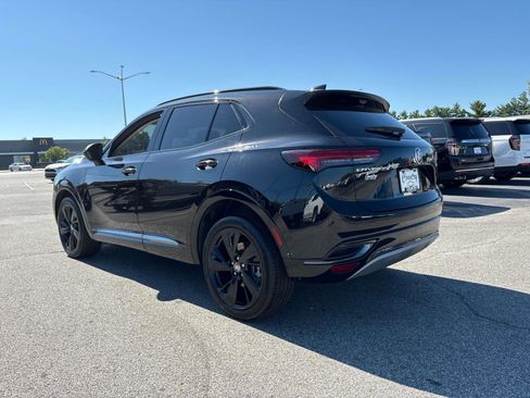 Used 2022 Buick Envision Essence w/ Technology Package II image 3