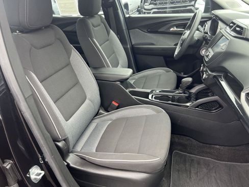 Used 2023 Chevrolet TrailBlazer LS FWD image 16