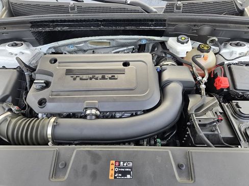 Used 2022 Buick Envision Avenir w/ Technology Package II image 29